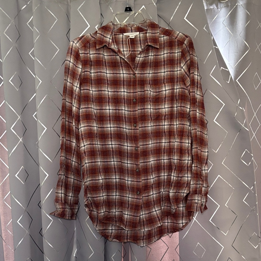 BeachLunchLounge NWOT Plaid Button-Up Shirt